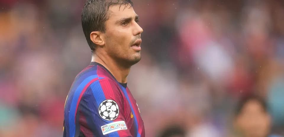 Player in FC Barcelona kit during match