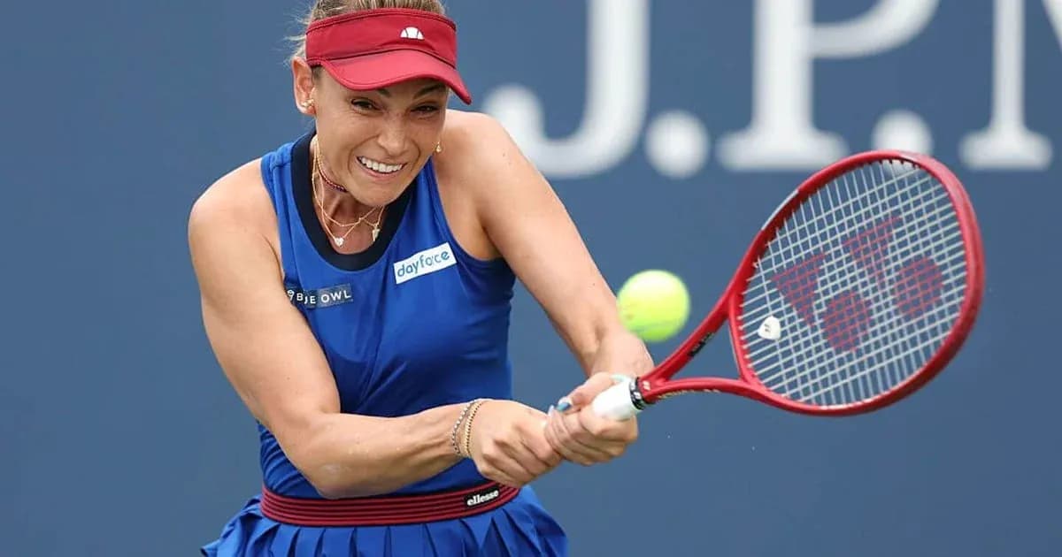 Female tennis player hitting a forehand shot