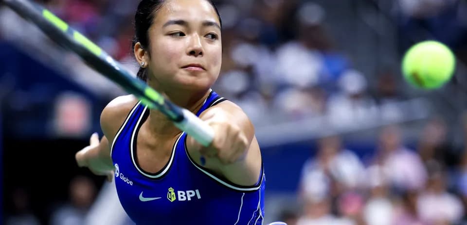 Female tennis player hitting a forehand shot
