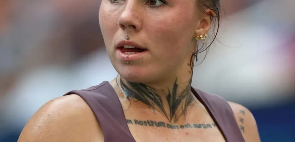 Athlete with tattoos during a sporting event