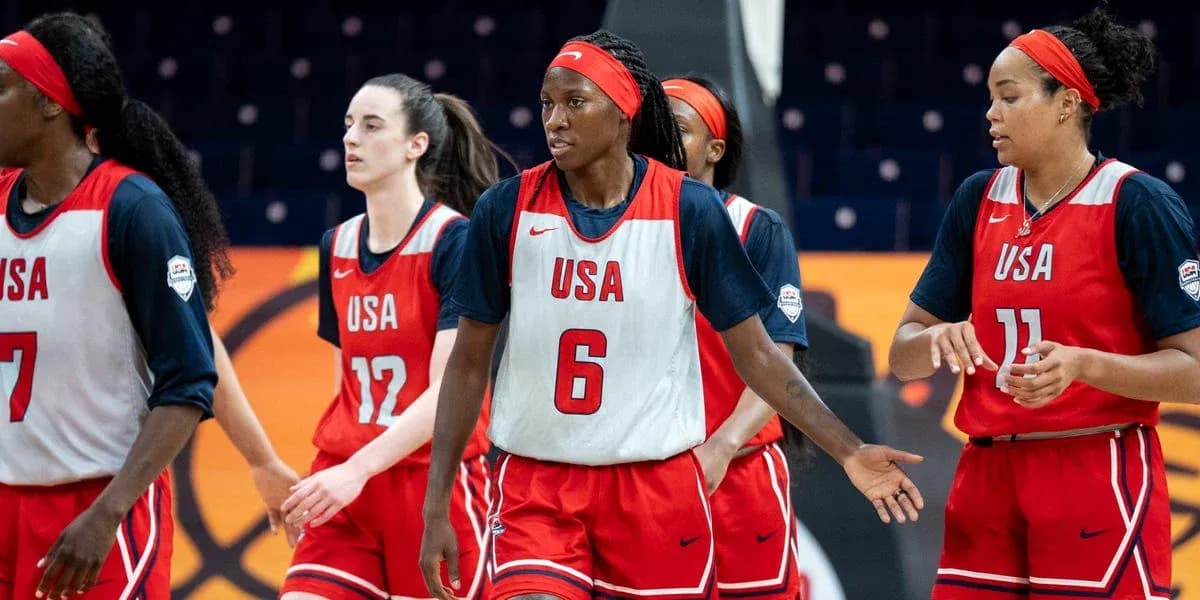 USA women's basketball team during training session