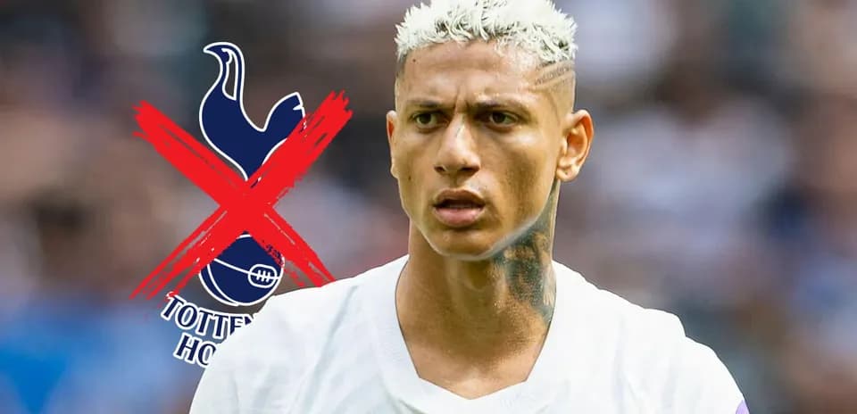 Player with bleached hair in football kit
