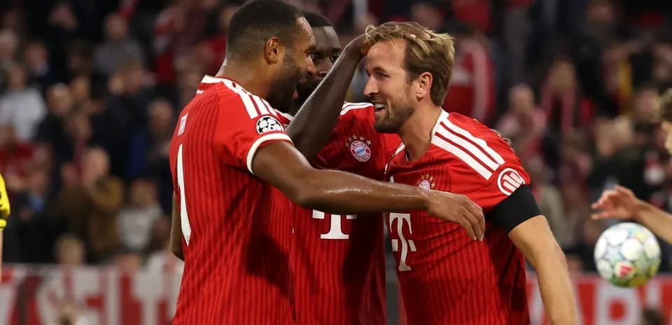 Bayern Munich players celebrating a goal together
