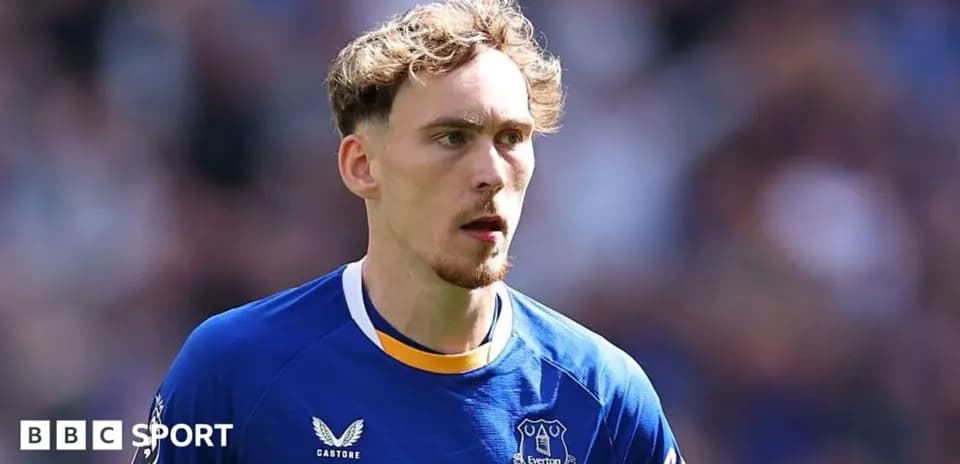 Player wearing Everton jersey during match