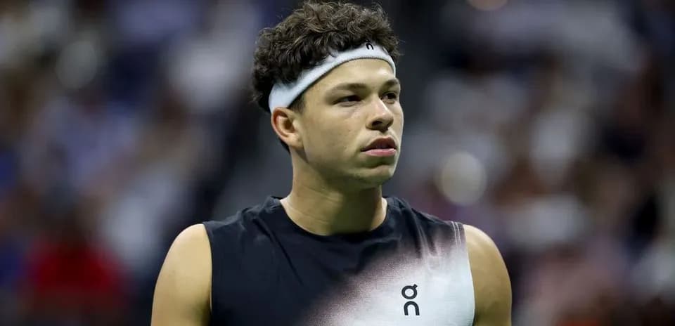 Tennis player preparing for match at US Open