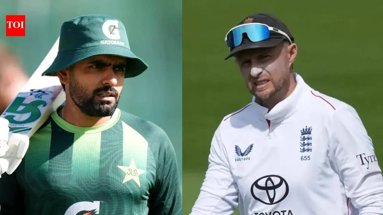 Pakistani and English cricketers preparing for match