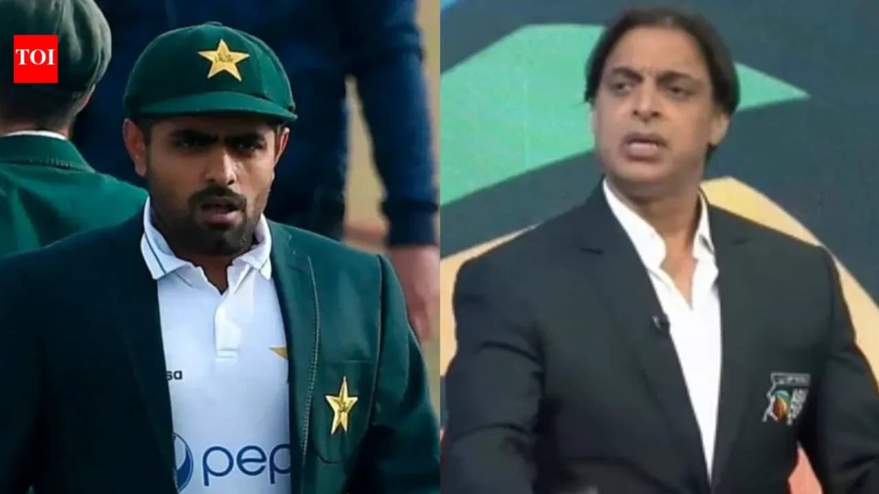 Babar Azam and Shoaib Akhtar during discussion