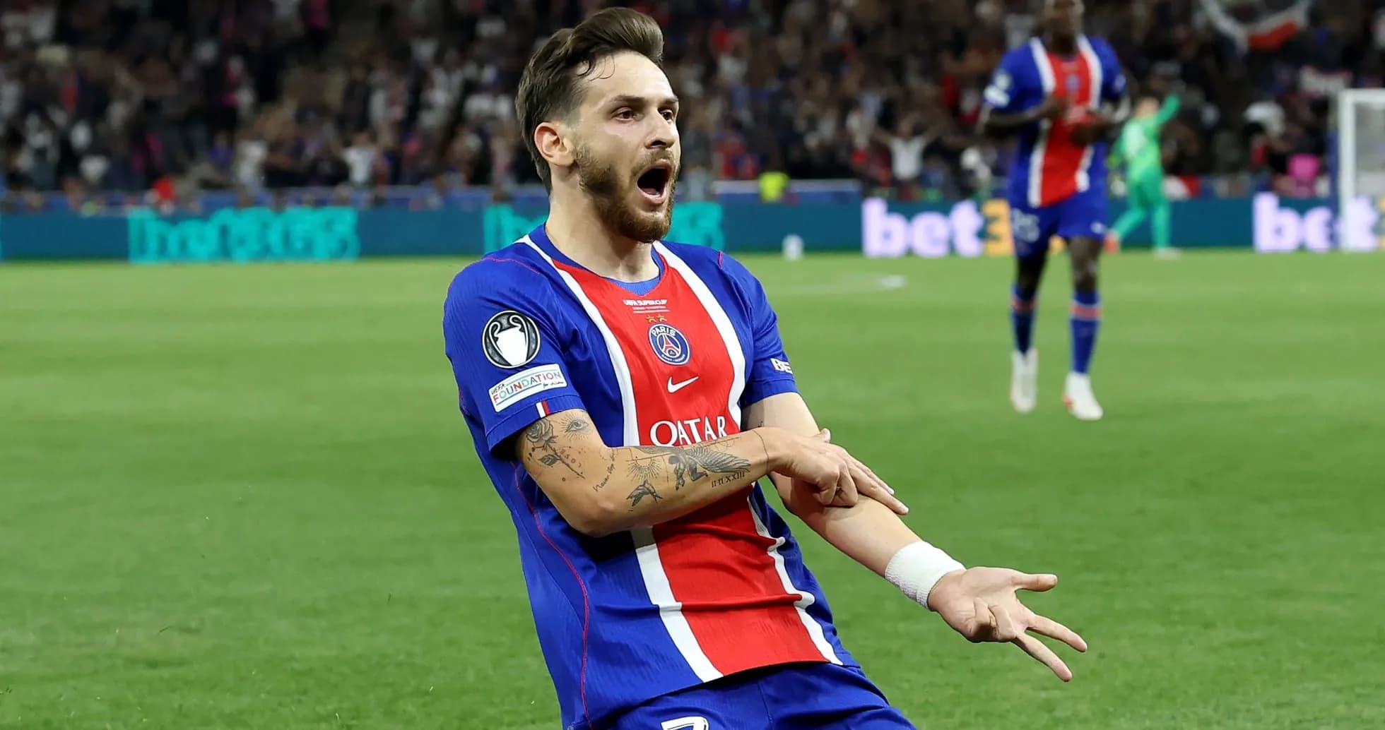 Player celebrating after scoring for PSG