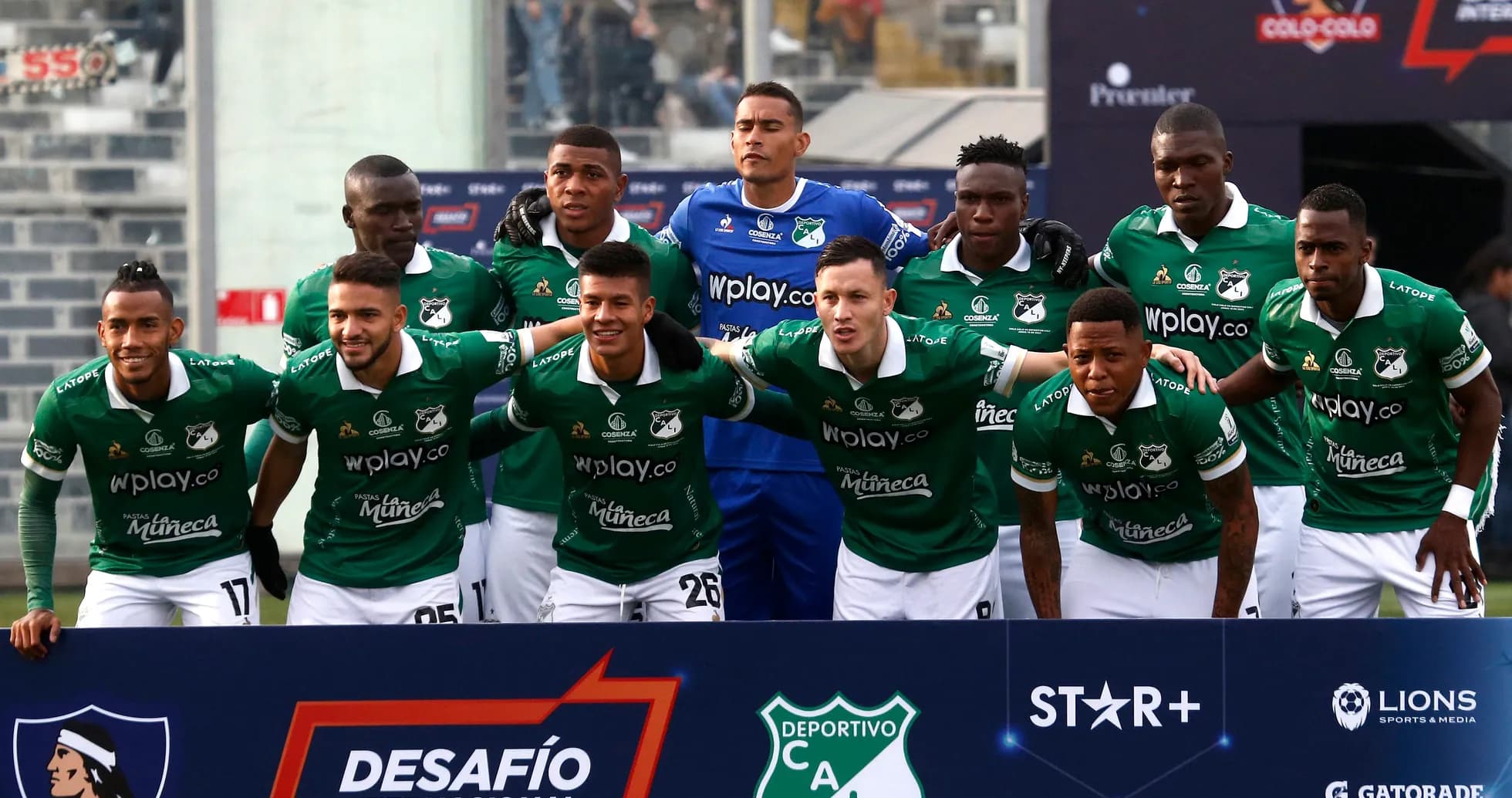 Deportivo Cali players posing for team photo Deportivo Cali players posing for team photo