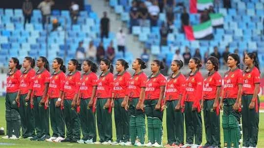Bangladesh women's cricket team standing in formation Bangladesh women's cricket team standing in formation